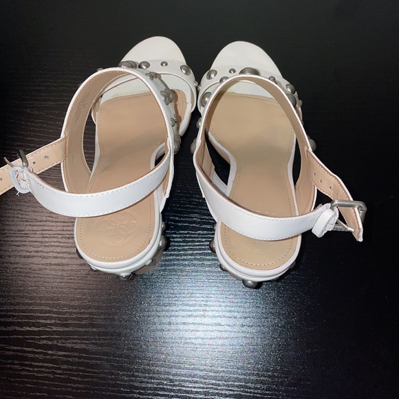 Women’s Guess White Block Heels. - Picture 3 of 6